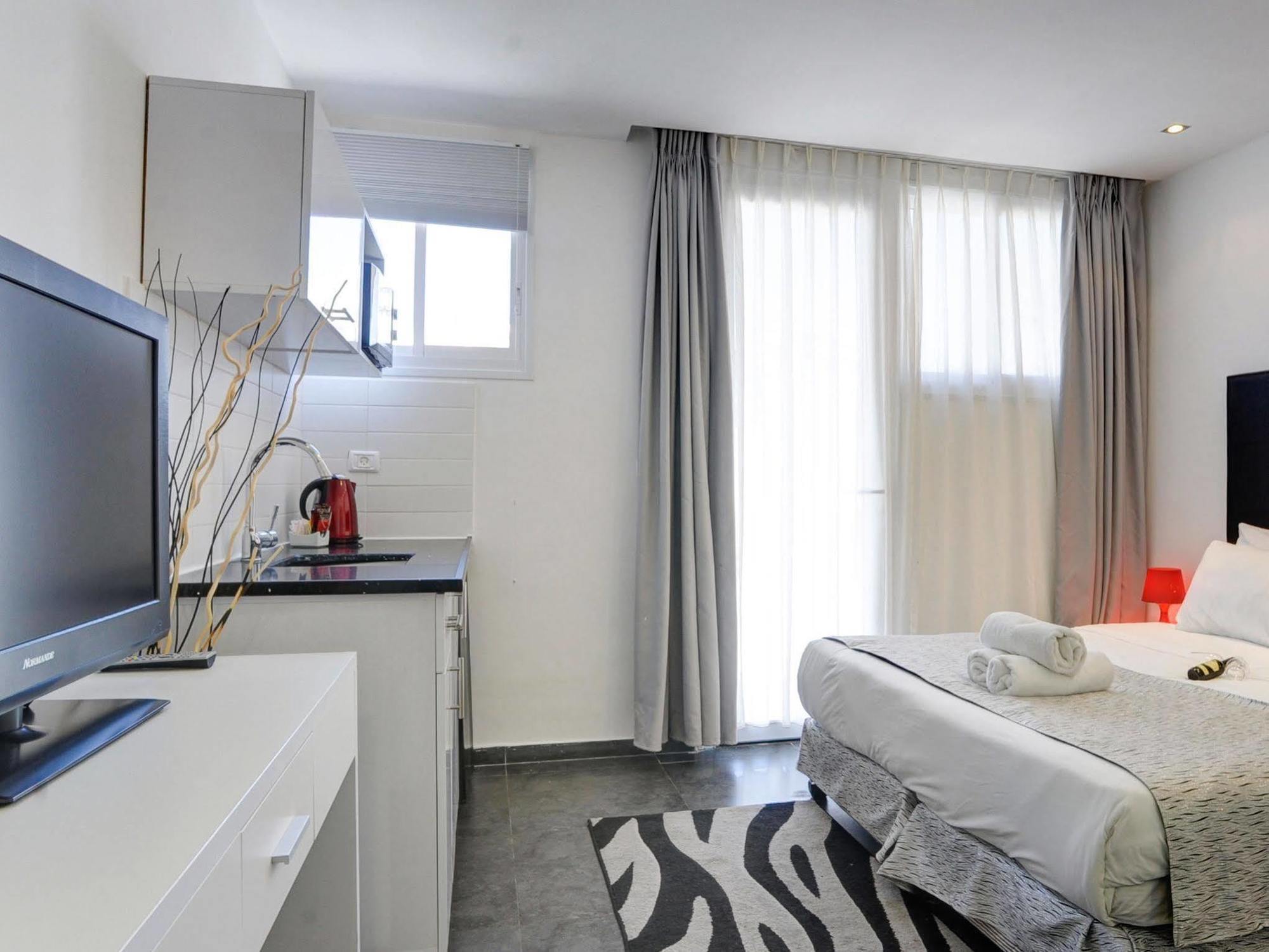Residence Suites By Raphael Hotels Тель-Авив Экстерьер фото